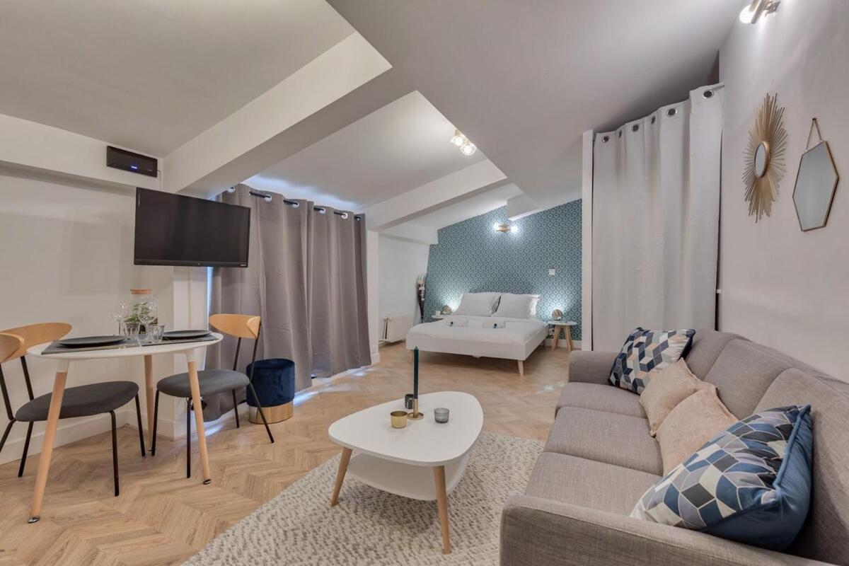 Appartement Renove Proche Arc Triomphe - 2P Париж Экстерьер фото