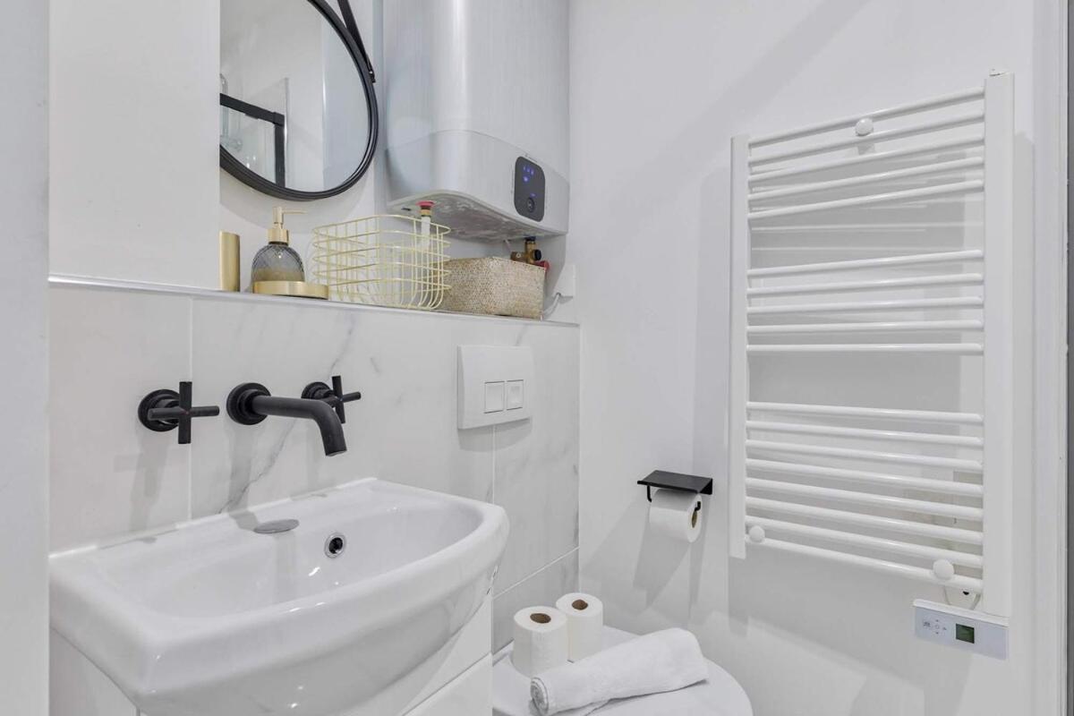 Appartement Renove Proche Arc Triomphe - 2P Париж Экстерьер фото